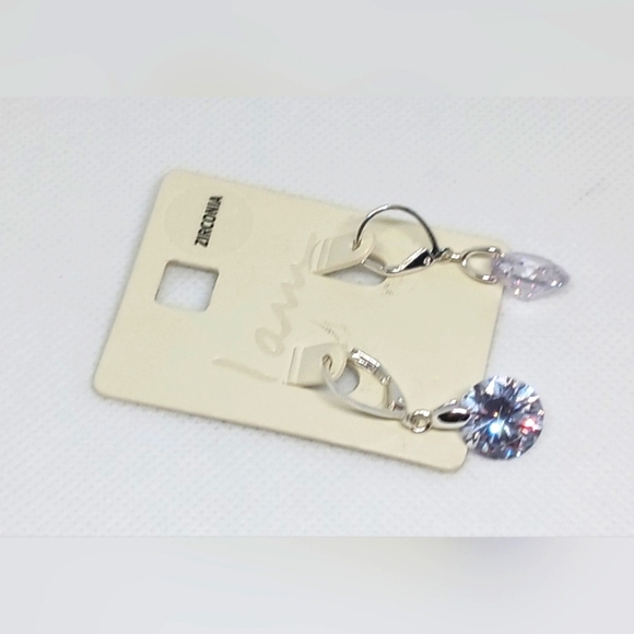 ✨️NWT IAM 2PC SILVER SET✨️ - Picture 6 of 7